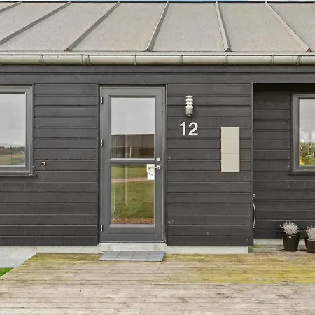Feriehus 4 Bedroom Gorgeous In