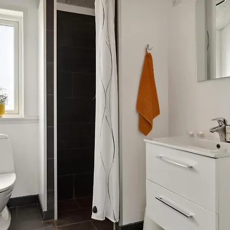 4 Bedroom Gorgeous In Feriehus