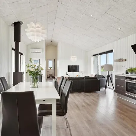 Feriehus 4 Bedroom Gorgeous In *