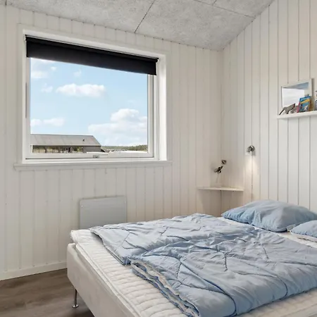 4 Bedroom Gorgeous In Løkken